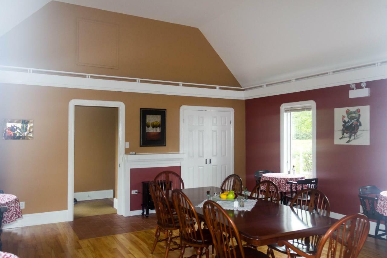 Fox Point Inn Parrsboro Екстериор снимка