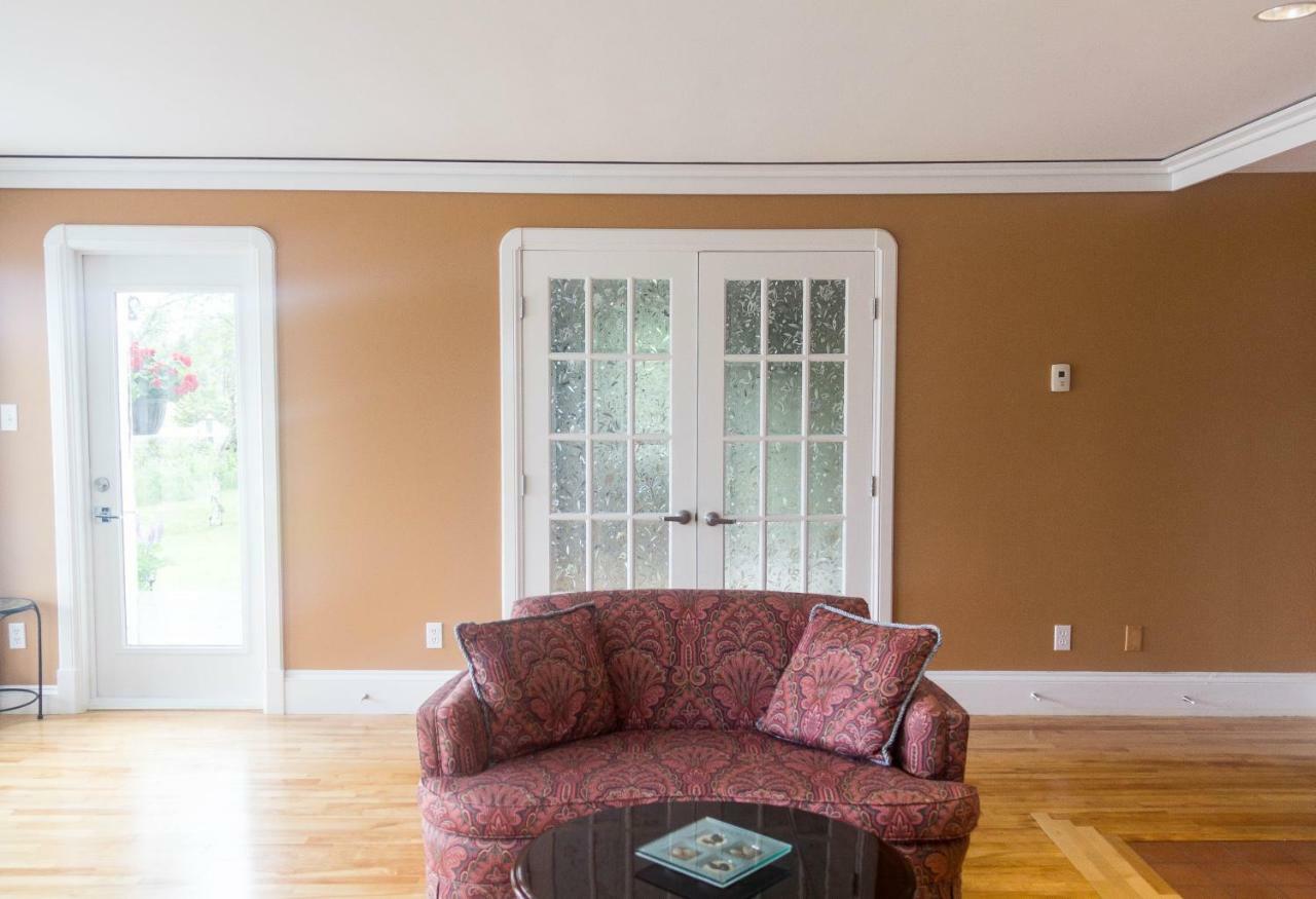 Fox Point Inn Parrsboro Екстериор снимка