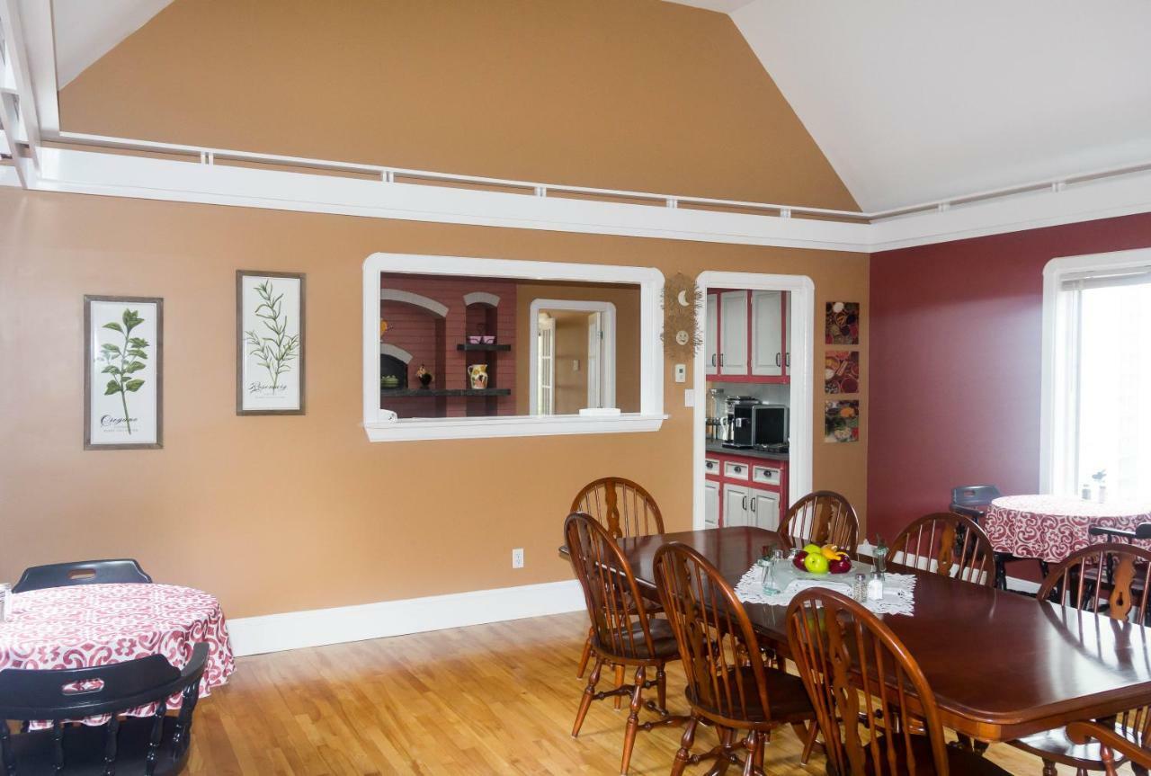 Fox Point Inn Parrsboro Екстериор снимка