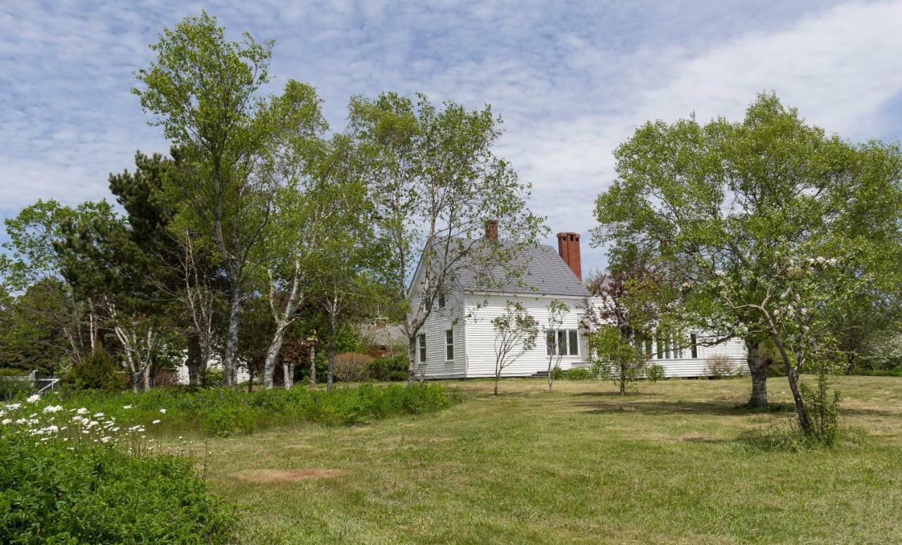 Fox Point Inn Parrsboro Екстериор снимка